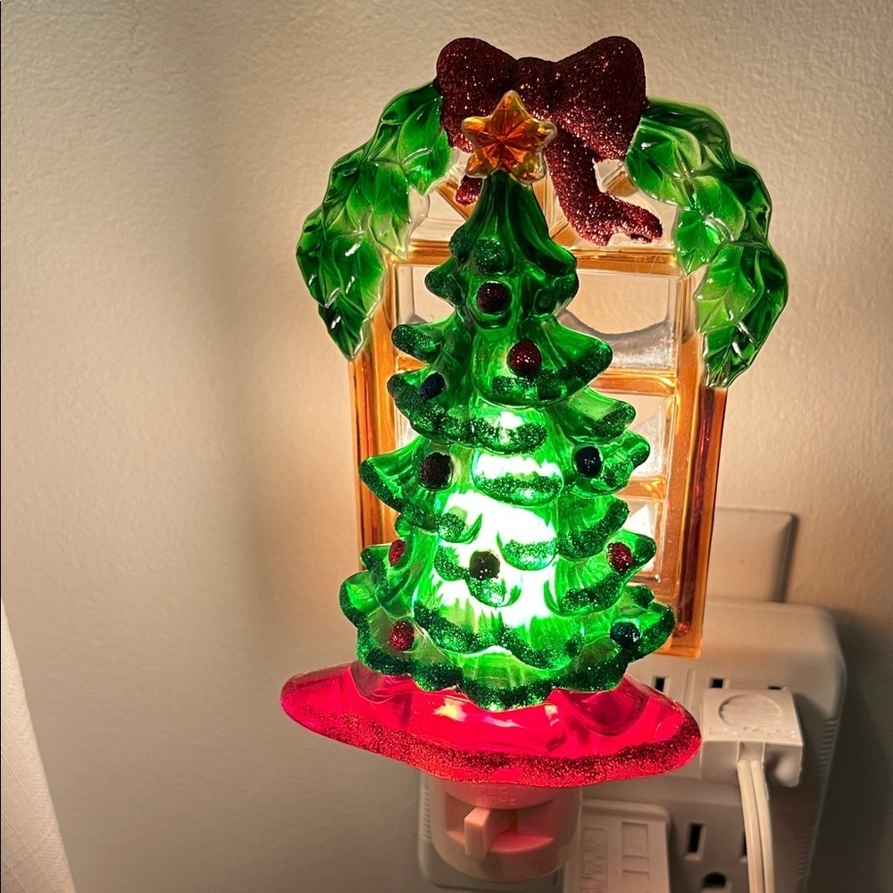 Costco Night Light Veilleuse Christmas Tree Window Plug In Bulb. Christmas